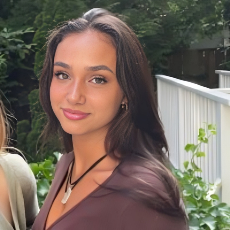 Mia Shanks: Bio, Age, Net Worth, Career, Height 2024