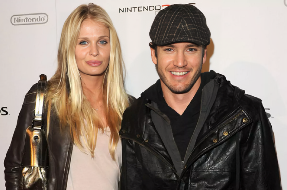 Mark-Paul Gosselaar wife: Bio, Age, Net Worth, Career, Height 2024